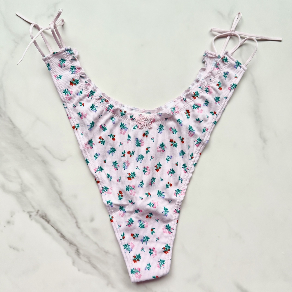 NWT PINK VICTORIA'S SECRET COTTON SIDE-TIE SMOOTH THONG PANTY IN PINK TULIP FLOR
